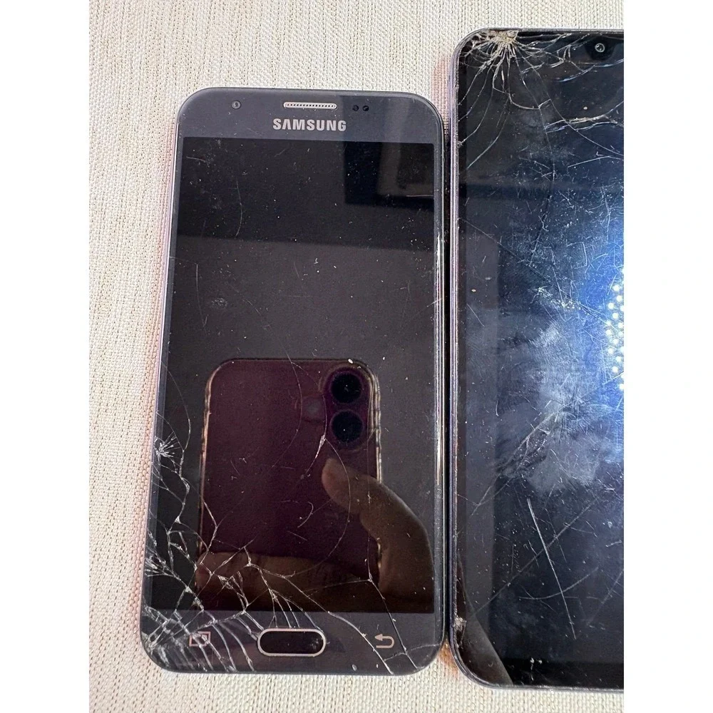 Bundle of parts, cell phones